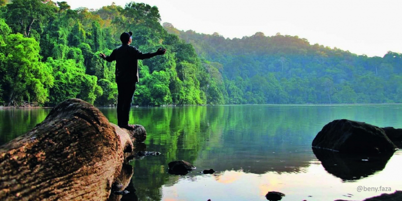 Cerita Mistis di Balik Keunikan Danau Kastoba