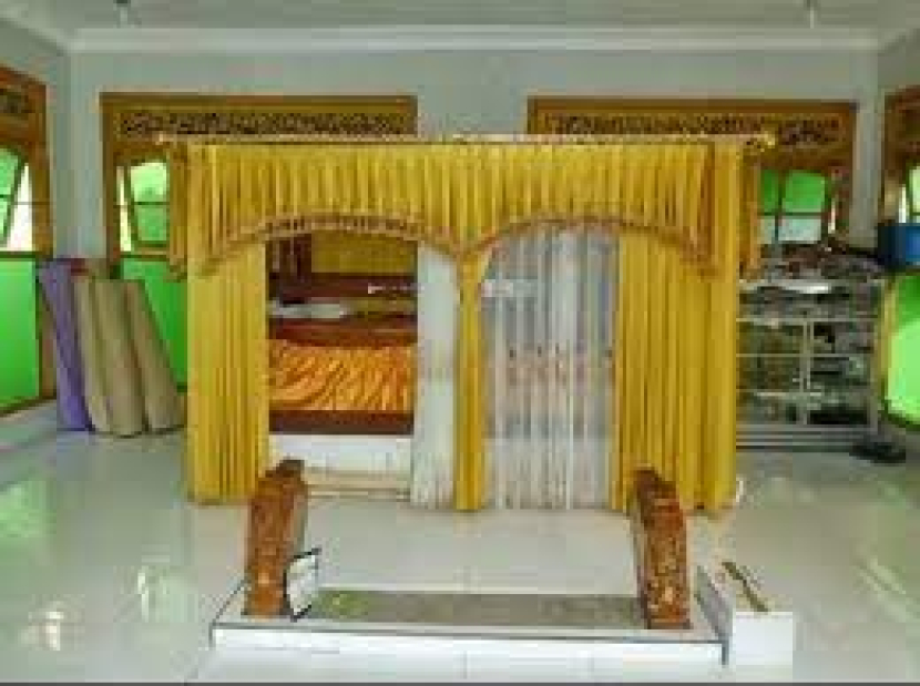 5 Wisata Religi di Pulau Bawean, Ada Makam Sunan Bonang