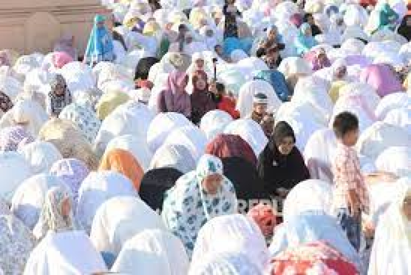 Anak-Anak, Perempuan Suci dan Sedang Haid Dianjurkan ke Tempat Sholat Idul Fitri
