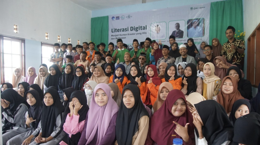 Pelajar Bawean Belajar Jadi Konten Kreator yang Berfaedah
