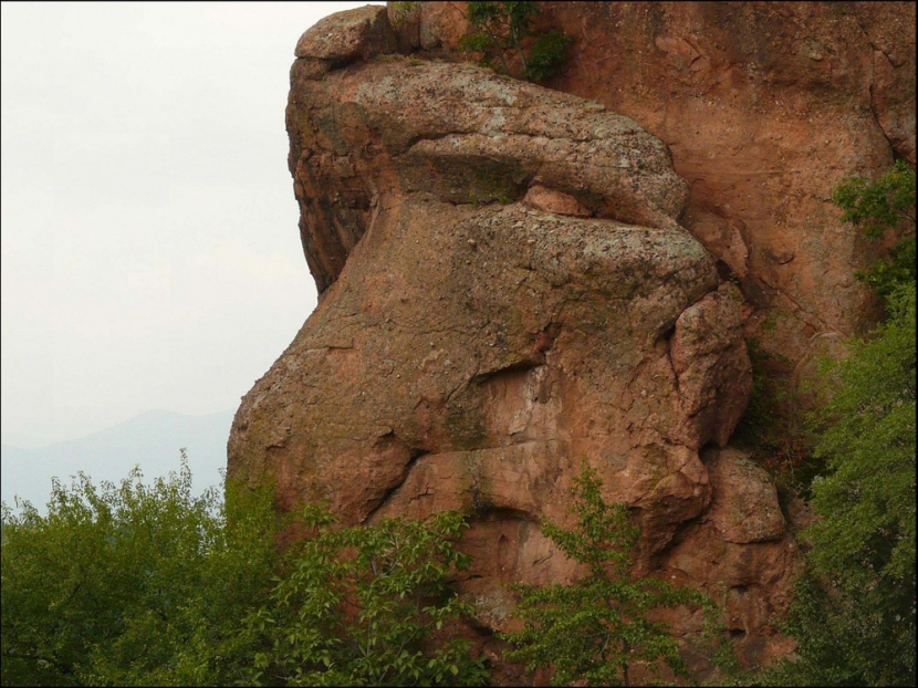 Wisata Unik di Pulau Bawean, Batu Berbentuk Hidung Manusia