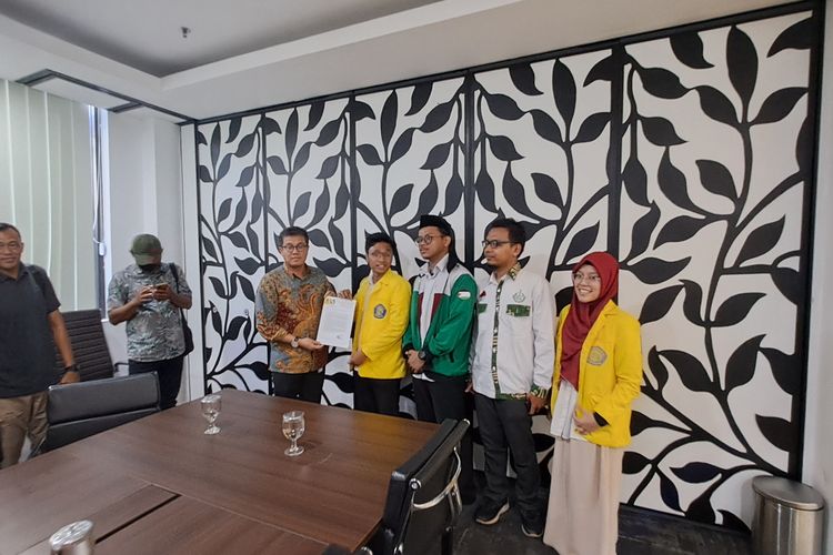 Salam UI dan LDK Se-Jadebek Kutuk Serangan Israel ke Gaza