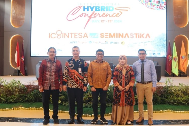 Universitas Mulia Balikpapan Gelar ICSINTESA untuk Jawab Masalah Global